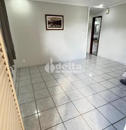 Rent this 3 bed apartment on Rua Luzia Narciza de Jesus in Chácaras Tubalina e Quartel, Uberlândia - MG