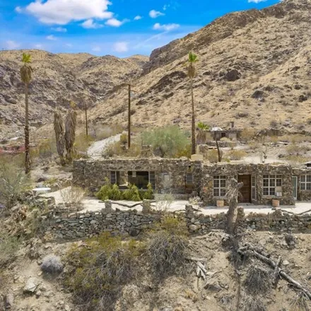 Image 3 - 2550 S Araby Dr, Palm Springs, California, 92264 - House for sale