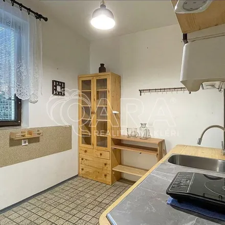 Image 2 - přírodní památka V hrobech, K Lesu, 142 00 Prague, Czechia - Apartment for rent