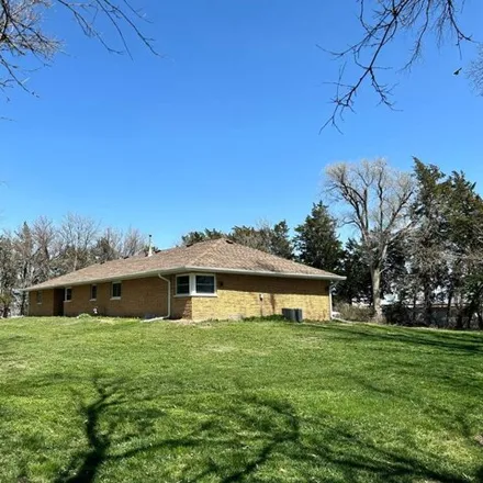 Image 3 - 1776 West J Street, Hastings, NE 68901, USA - House for sale