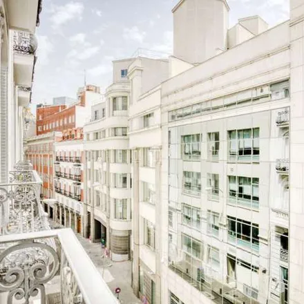 Image 9 - La Primera, Gran Vía, 1, 28013 Madrid, Spain - Apartment for rent