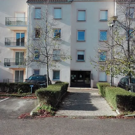 Rent this 3 bed apartment on 1 Rue de l'Arbalète in 71400 Autun, France