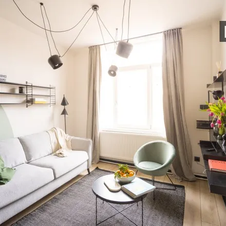 Rent this studio apartment on Rue des Confédérés - Eedgenotenstraat 80 in 1000 Brussels, Belgium