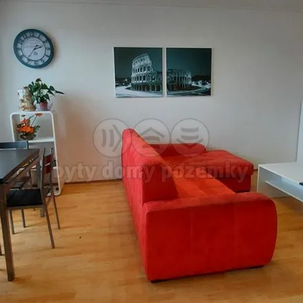 Image 2 - Topolová 990, 289 24 Milovice, Czechia - Apartment for rent