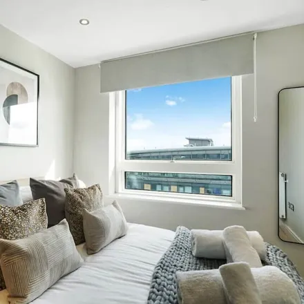 Rent this 2 bed apartment on London in E14 9BN, United Kingdom