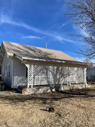 Buy this 2 bed house on 336 Park Street in Larned, KS 67550