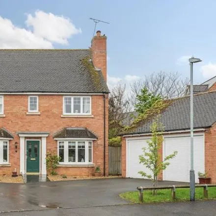 Buy this 4 bed house on Mayo Road in Shipston-on-Stour, CV36 4BH