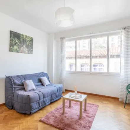 Image 2 - 62 Boulevard Édouard Herriot, 13008 8e Arrondissement, France - Apartment for rent