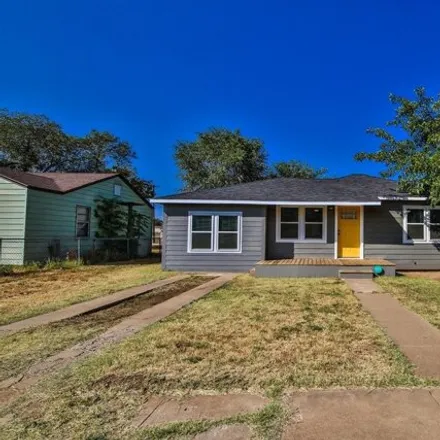 Buy this 3 bed house on 274 Akron Avenue in Lubbock, TX 79415
