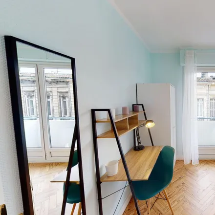 Rent this 4 bed room on 3 Rue David Johnston in 33000 Bordeaux, France