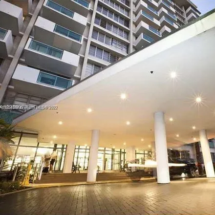 Image 1 - Mirador Apartments South Tower, 1000 West Avenue, Miami Beach, FL 33139, USA - Loft for rent