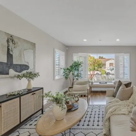 Image 5 - 7816 Westlawn Avenue, Los Angeles, CA 90045, USA - House for sale