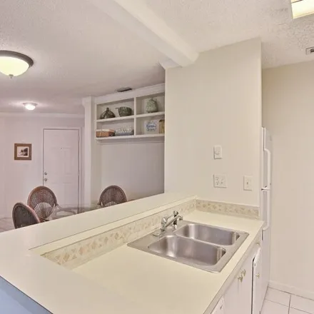 Image 9 - 1355 Winding Oaks Circle East, Indian River County, FL 32963, USA - Condo for rent