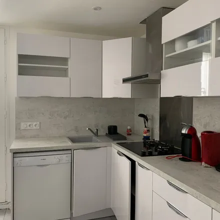 Rent this 4 bed apartment on 1 Place Napoléon in 85000 La Roche-sur-Yon, France