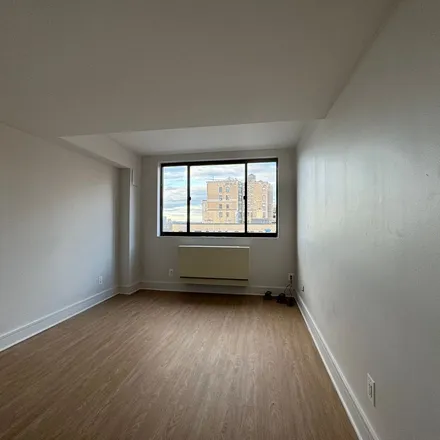 Rent this 4 bed apartment on 204 West 101st Street in New York, NY 10025