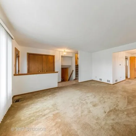 Image 4 - 7491 Blackstone Avenue, Justice, Lyons Township, IL 60458, USA - House for sale
