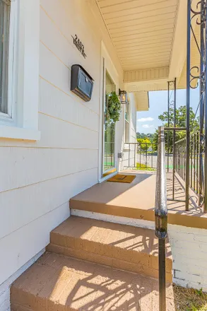 Image 3 - Dodds Avenue Overpass, Ridgeside, Chattanooga, TN 37404, USA - House for sale
