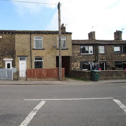 Rent this 2 bed townhouse on Beacon Road Thorncroft Road in Beacon Road, Bradford