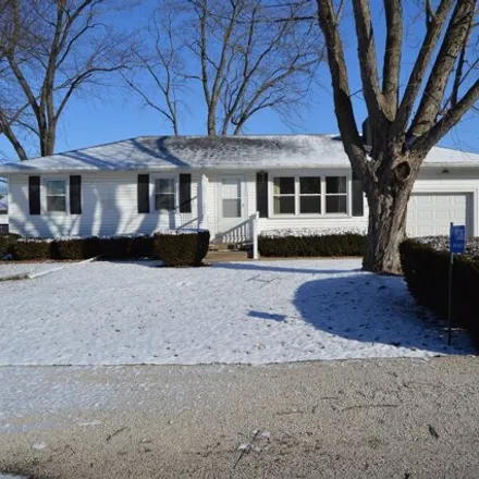Buy this 3 bed house on 1550 Manhattan Drive in LaSalle County, IL 61364