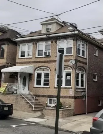 Rent this 2 bed house on 144 Hillcrest Road in Hudson Heights, North Bergen