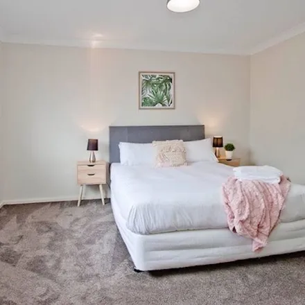 Rent this 4 bed townhouse on Maroubra NSW 2035