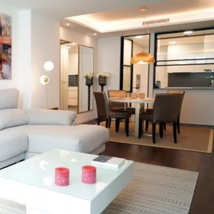 Rent this 5 bed apartment on Madrid in Pause, Gran Vía