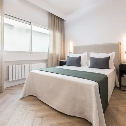 Rent this 3 bed apartment on Hostal Prim in Calle de Prim, 15