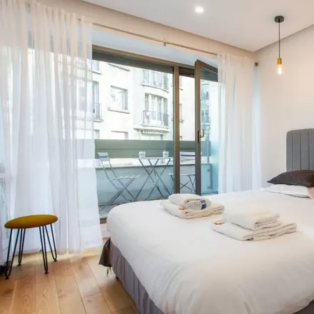 Image 2 - 120 Avenue de Malakoff, 75116 Paris, France - Apartment for rent
