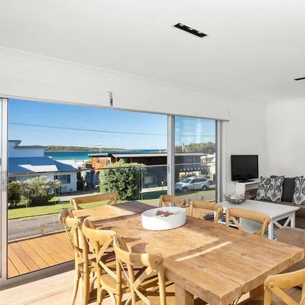 Rent this 4 bed house on Bawley Point NSW 2539