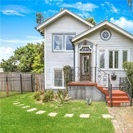Rent this 3 bed duplex on 310 Florida Boulevard in Lakeview, New Orleans