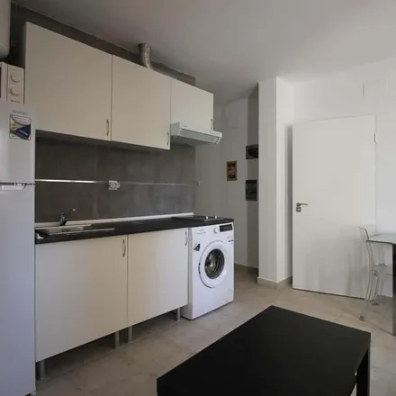 Image 6 - Travesía Huerta del Obispo, 6, 28039 Madrid, Spain - Apartment for rent