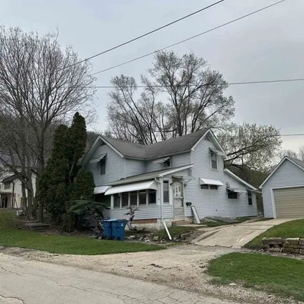 Buy this 3 bed house on 2 South Chauncy Street in Savanna, IL 61074