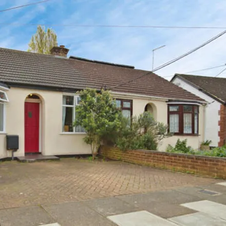 Buy this 2 bed house on South Crescent in Southend-on-Sea, SS2 6TA