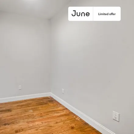 Image 2 - 89 Kingston Avenue - Room for rent