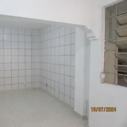 Rent this 3 bed house on Posto de Saude Pompeia in Rua Leopoldo Gomes, Pompeia