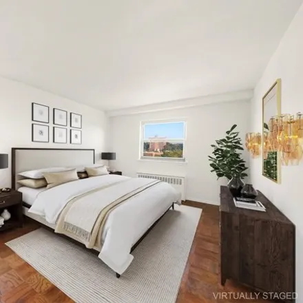 Image 5 - 3240 Riverdale Avenue, New York, NY 10463, USA - Apartment for sale