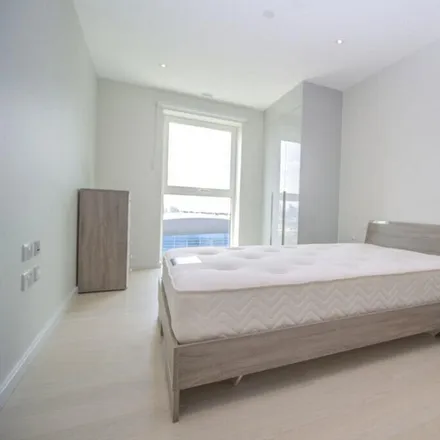 Image 5 - Lantana Heights, Westfield Avenue, London, E20 1HR, United Kingdom - Apartment for rent