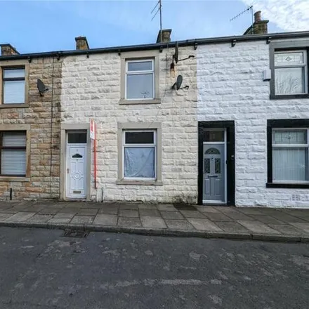 Buy this 3 bed townhouse on Burns Street in Padiham, BB12 7EW