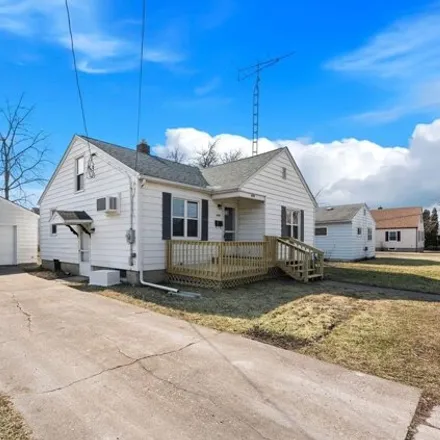 Buy this 2 bed house on 1436 East 3rd Street in Port Clinton, OH 43452