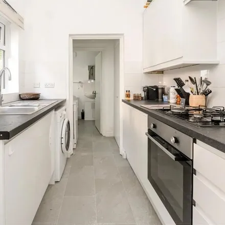 Rent this 2 bed apartment on Teddington Baptist Church in Church Road, London