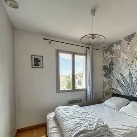 Rent this 4 bed house on 06270 Villeneuve-Loubet