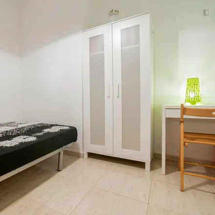Rent this 2 bed room on Carrer de la Lluna in 28, 08001 Barcelona