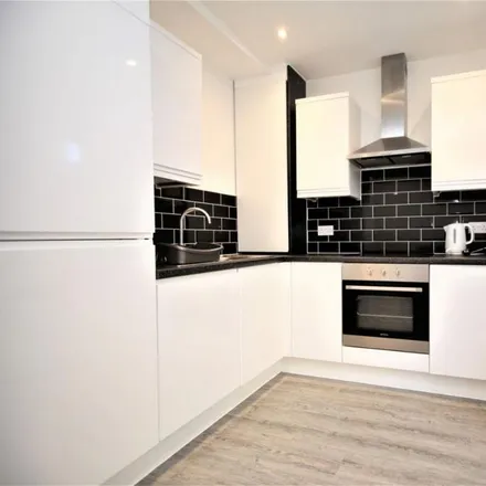 Rent this 5 bed duplex on 63 Renters Avenue in London, NW4 3RD