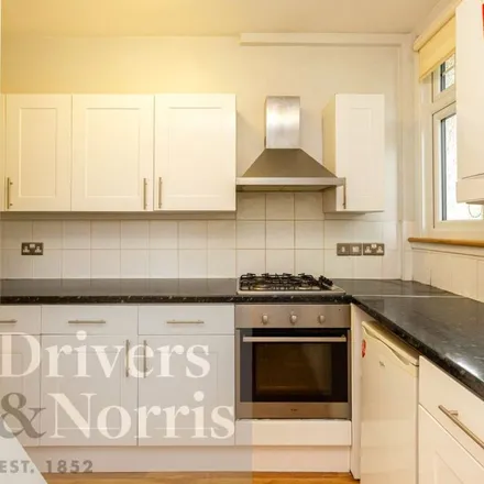 Rent this 1 bed apartment on Becontree Avenue in London, RM8 2TL