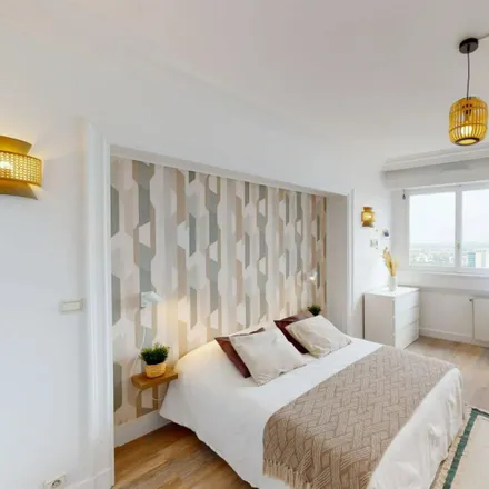 Rent this 4 bed room on 20 bis Rue de Bezons in 92400 Courbevoie, France