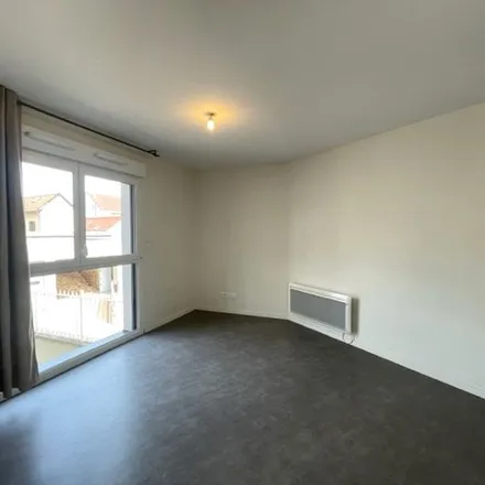 Image 5 - 2 Rue des Tournelles, 10000 Troyes, France - Apartment for rent