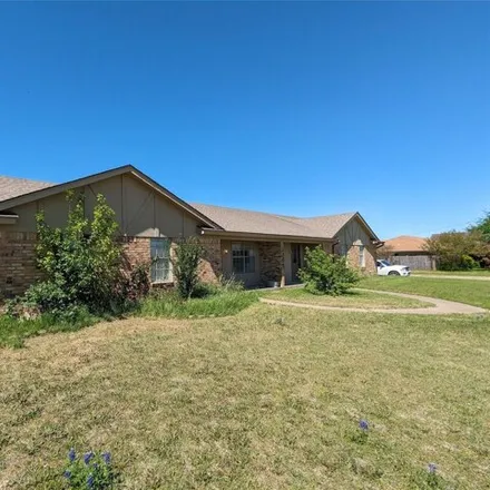 Image 2 - 1203 North Nolan River Road, Cleburne, TX 76033, USA - House for sale