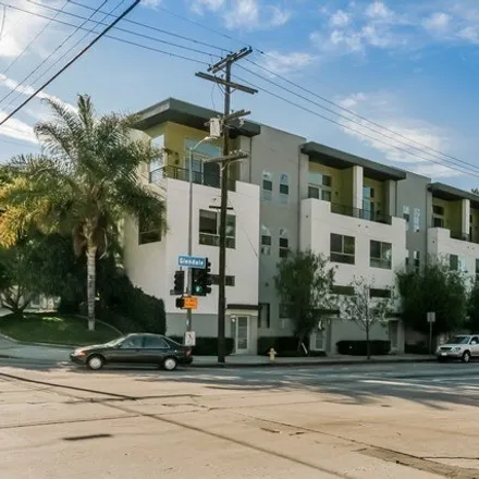 Rent this 1 bed condo on 2395 Silver Lake Blvd Apt 11 in Los Angeles, California