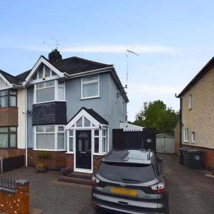 Buy this 3 bed duplex on Cheylesmore shopping parade in 32 Quinton Road, Coventry