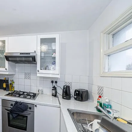 Image 2 - 5-9a Sewdley Street, Clapton Park, London, E5 0AY, United Kingdom - Apartment for rent
